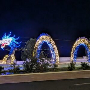 Il drago di luci lungo il mare a Gaeta, Favole di Luce